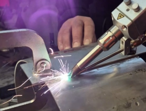 Saldatura laser su fusto in alluminio AluVibe